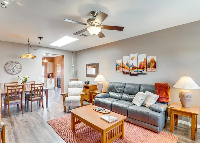 Holiday home Hot Tub Access & Fire Pit: Valley Getaway!