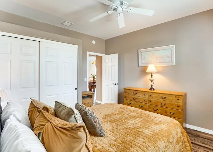 Holiday home Hot Tub Access & Fire Pit: Valley Getaway!